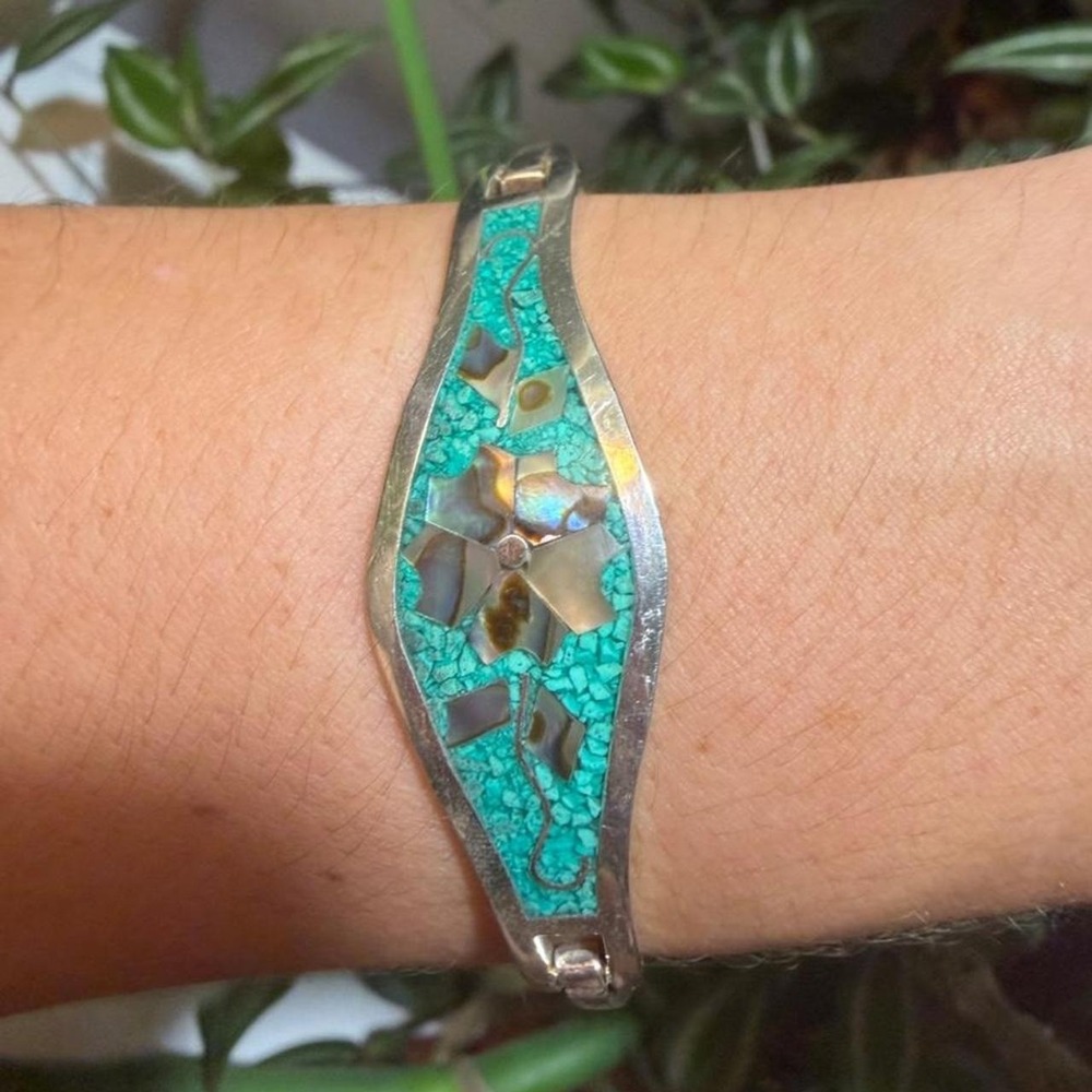 Vintage Taxco Mexican Silver Inlay Flower Hinged Bangle Bracelet - 14.00g